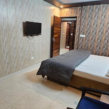 Hotel Mussoorie Gold Mary Dış mekan fotoğraf